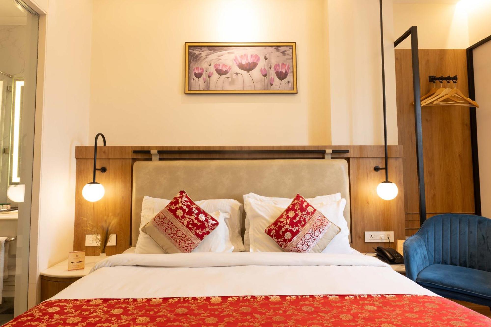 New Hotel Broadway Varanasi Exterior photo