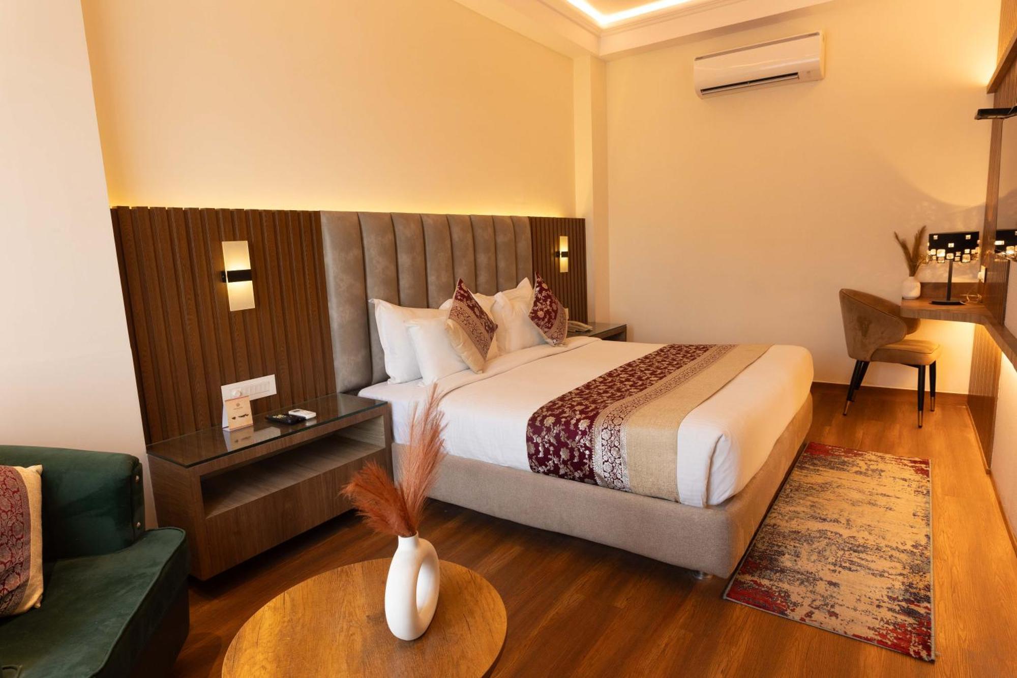 New Hotel Broadway Varanasi Exterior photo