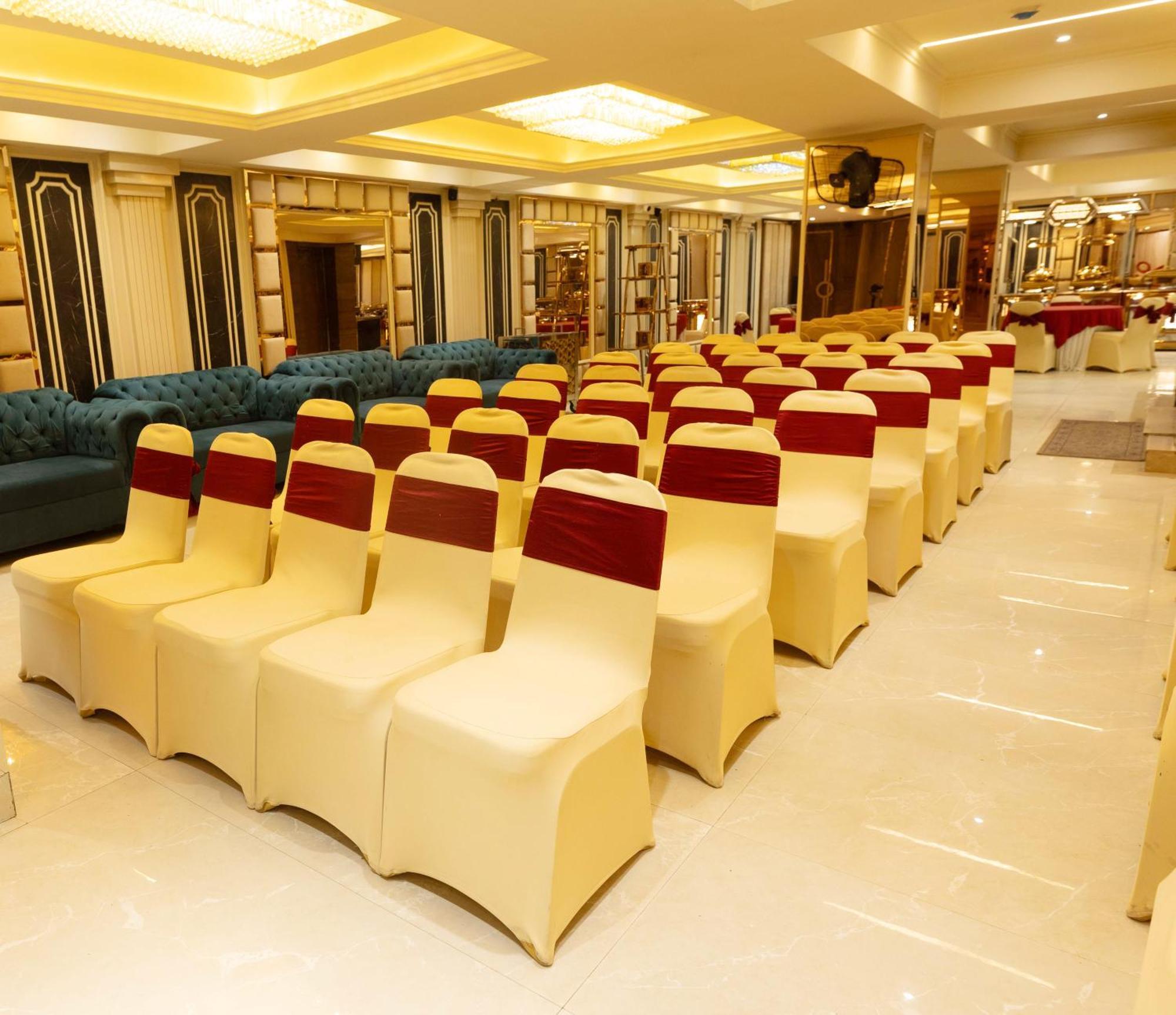 New Hotel Broadway Varanasi Exterior photo