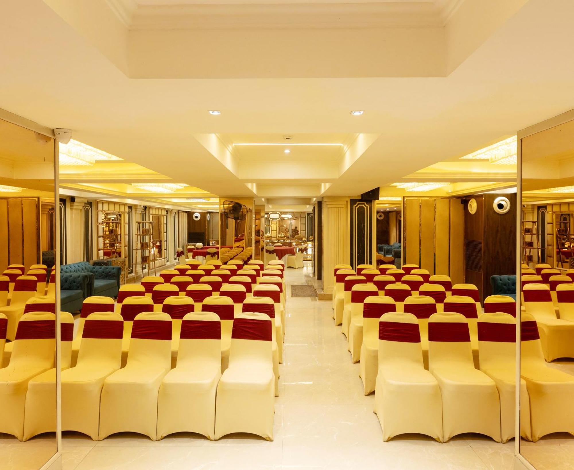 New Hotel Broadway Varanasi Exterior photo